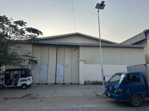 ឃ្លាំងជួល