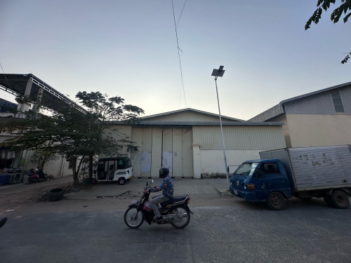 ឃ្លាំងជួល
