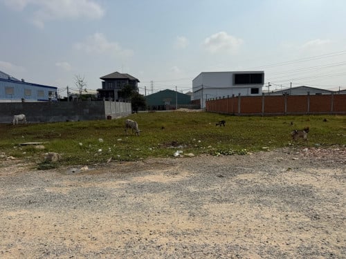 ដីលក់នៅជិតវត្តក្រាំងធ្នង់ក្រោយសង្គមកិច្ច