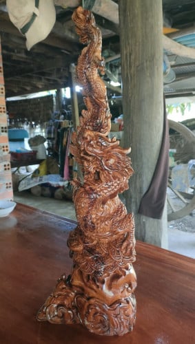 នាគ លើដើមប្រាក់