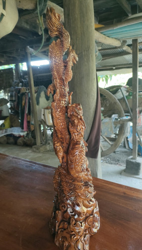 នាគ លើដើមប្រាក់