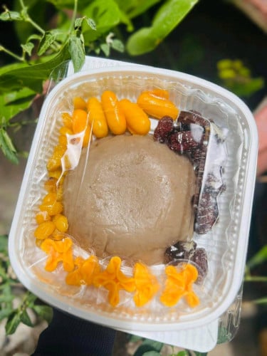 បង្អែមត្រាវកូរ