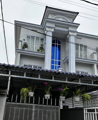 ផ្ទះជួលកែង 1200$