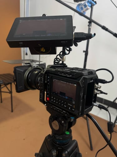 លក់កាមេរ៉ា Blackmagic pyxis 6k full send