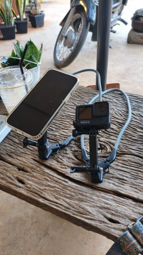 ជើង Camera and Phone