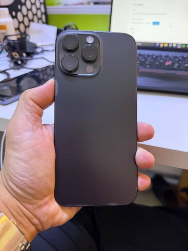 iPhone 16 pro max LL/A 256GB E-Sim ពណ៌ខ្មៅ $800