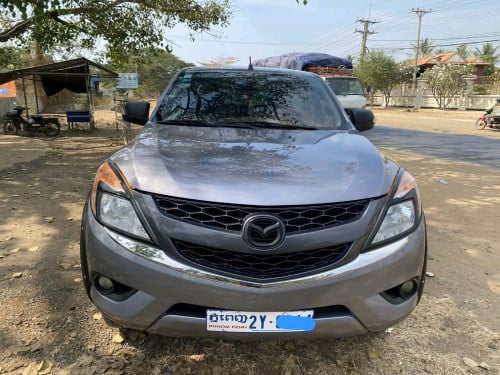 លក់Mazda BT50 ឆ្នាំ2013 ពណ៌ប្រផេះ ម៉ាសុីនធំប៉ុង2