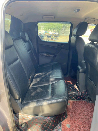 លក់Mazda BT50 ឆ្នាំ2013 ពណ៌ប្រផេះ ម៉ាសុីនធំប៉ុង2