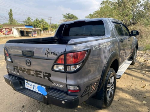 លក់Mazda BT50 ឆ្នាំ2013 ពណ៌ប្រផេះ ម៉ាសុីនធំប៉ុង2