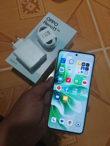 លក់oppo  Reno 11 5g 256gនៅស្អាត99%