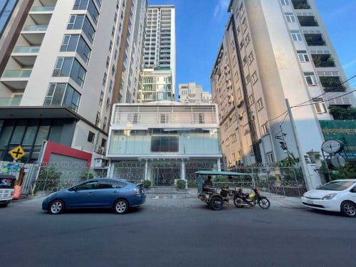 ហាងសម្រាប់ជួល នៅបឹងកេងកង | Shop for Rent in Boeung Keng Kang