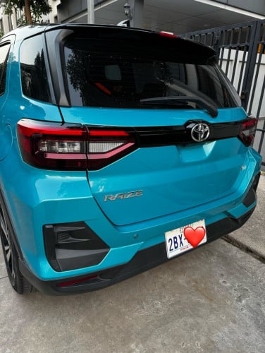 ឡានប្រើថែ ថ្នាំស៊ីន១ជុំ (អត់បាញ់ថ្នាំ) Toyota Raize 2023