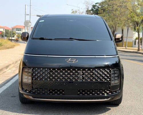 🔥HyundaiStaria 022FullVIPLounge ម៉ាសុីនម៉ាស៊ូត បេីកដំបូល2តង់ ម្ចាស់ទិញខ្លាញ់គោ