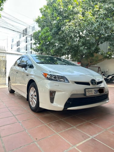 2012 toyota prius plug in hybrid , Option 5 full advanced