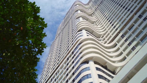 3-Bedroom Corner Apartment Bkk1