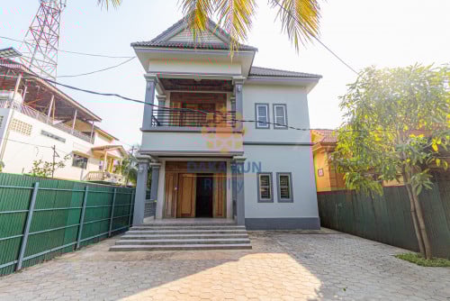 3 Bedrooms House for Rent in Krong Siem Reap-Svay dangkum