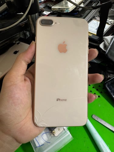 8+ អត់ស្គែន