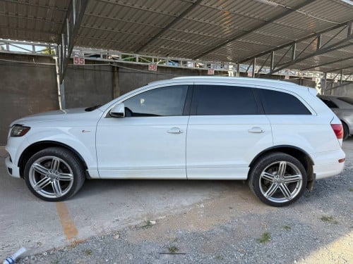 Audi Q7 2012 full
