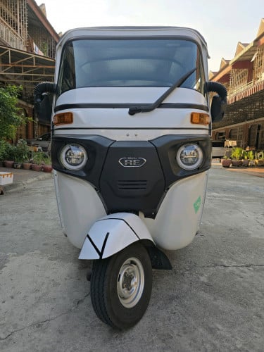 Baja Re024ខ្ចី