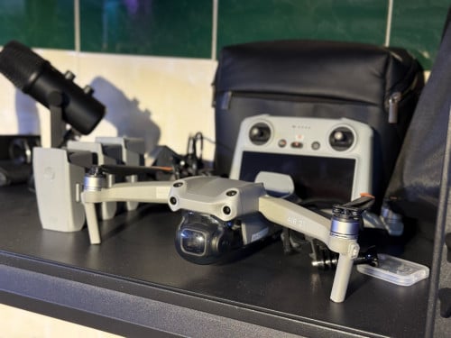 DJi Air 2s ឈុត Fly More Combo ថ្មរ3 ស្អាត 95%