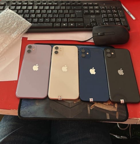 iPhone 11 64g លក់145$ IPhone 12 64g លក់175$