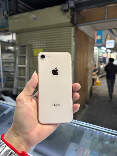Iphone8 64G ម៉ាសុីនសានុំស្អាត