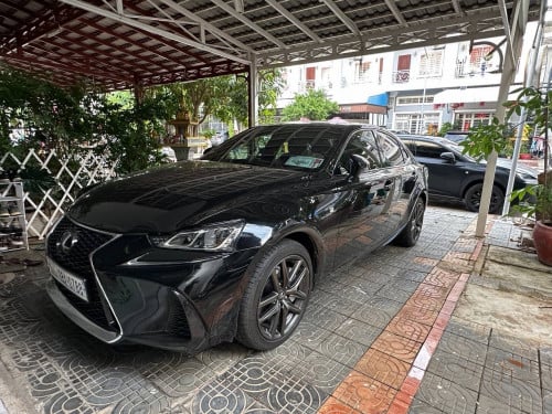 IS200T F-Sport 2016 Full Option