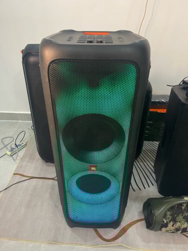 JBL Partybox1000 សុំនុំមិនដែរជួសជុល​ តំលៃ440$ ភ្នំពេញ​ លេខនិងតេឡេក្រាម089222158(ទទួលវៃដូរ)