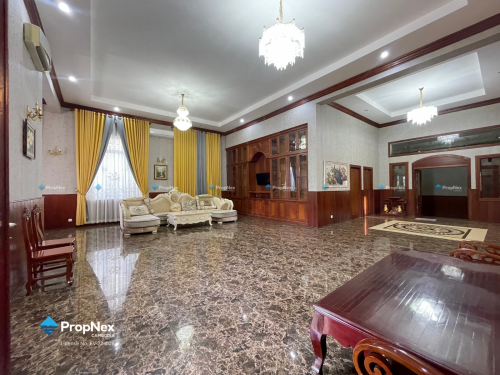King Villa for rent at Toul Kouk!