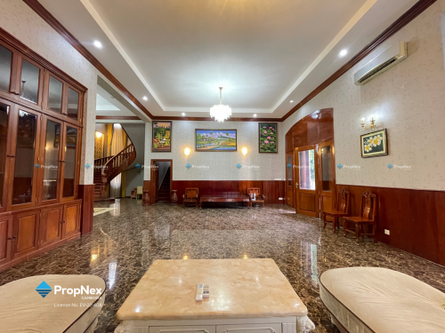 King Villa for rent at Toul Kouk!