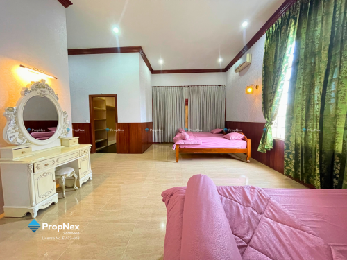 King Villa for rent at Toul Kouk!