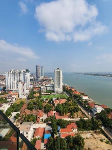 Condo La Vista for Rent PP