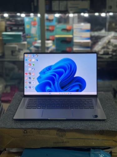 Latitude 9520/ 95%/ touch screen FHD/ ជំនាន់ទី11 G7