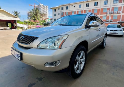 Lexus 330 ប៉ុង1 2004 ធានាឡានស្អាត រំលោះសុទ្ធបាន