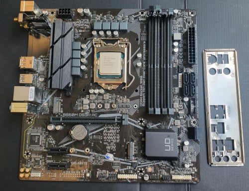 MB B560M DS3H AC wifi with CPU Core i5-10400F (Used good condition)