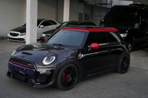 Mini Cooper F56 JCW រថយន្តដែលមានមាឌតូច តែកំលាំងខ្លាំង 290HP