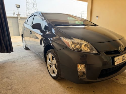 Prius 010 full option 5 Advence ម្ចាស់ដើមទី1ផ្ទាល់ មានអូតូផាកឃីង ពូកស្បែកស៊ីន