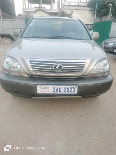 RX 300/ឆ្នាំ 2000 ឡានស្អាត