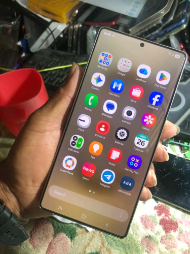 Samsung S25 Ultra សាណុំហ្សុីន មានប្រអប់