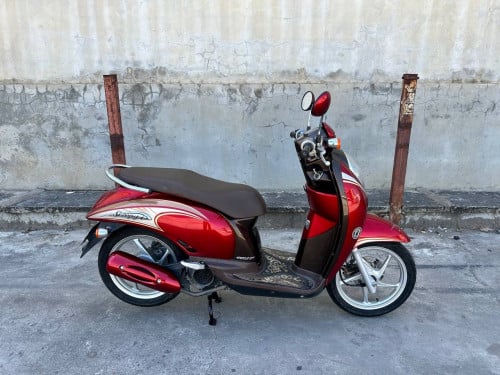 Scoopy 2012 ខ្ចី