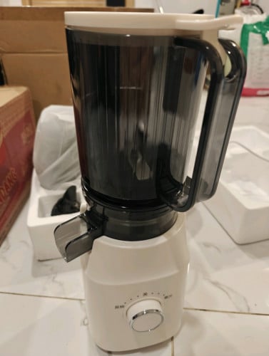 Slow juicer cold press juice