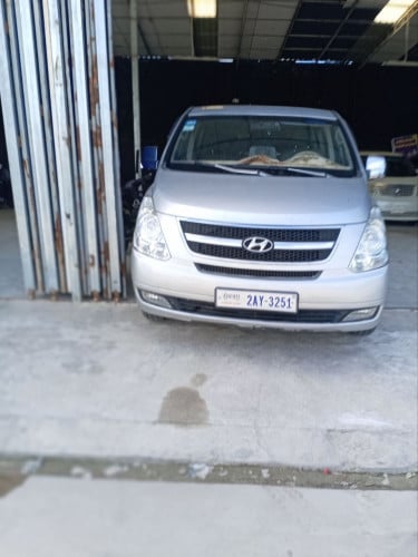 Starex CVX 2008 haft full