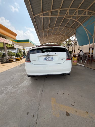 Toyata Prius 05 ឡេីងfull ឡាន​ស្អាត​ ម៉ាស៊ីន​ប្រអប់​លេខ​ ជេីងក្រោមស្អាត​ 9700$ ទិញ​ដាច់​ វ៉ៃ​ដូរ​បាន