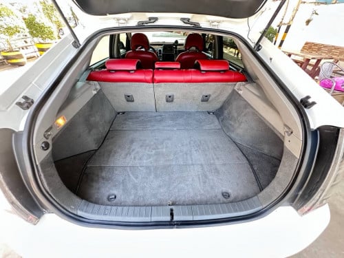 Toyata Prius 05 ឡេីងfull ឡាន​ស្អាត​ ម៉ាស៊ីន​ប្រអប់​លេខ​ ជេីងក្រោមស្អាត​ 9700$ ទិញ​ដាច់​ វ៉ៃ​ដូរ​បាន
