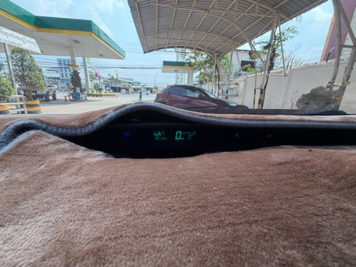 Toyata Prius 05 ឡេីងfull ឡាន​ស្អាត​ ម៉ាស៊ីន​ប្រអប់​លេខ​ ជេីងក្រោមស្អាត​ 9700$ ទិញ​ដាច់​ វ៉ៃ​ដូរ​បាន