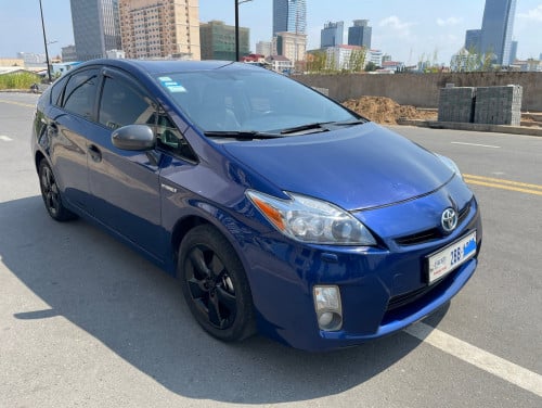Toyota Prius 2010 option5 ធានាអាគុយហាយប្រីត 2ខែ