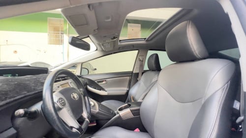 Toyota Prius 2012 Deluxe Solar ស្តុកថ្មី