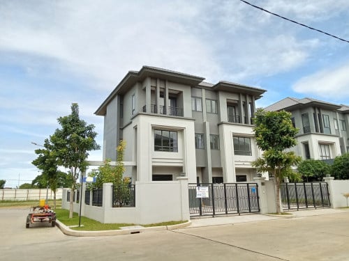 Twin Villa corner for rent at Borey Chip Mong Grand Phnom Penh