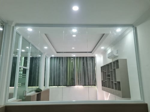 ម៉ៅការ ដេគ័រ ការិយាល័យ