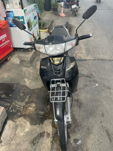 បងៗមានចំនាប់អារម្មណ៍អាចឆាតសួរបាន 021 ផ្លាកលេខខេត្ត ឈ្មោះម្ចាស់ដើមទីមួយ មានឯកសារគ្រប់ មានកាតគ្រីគ្រប់